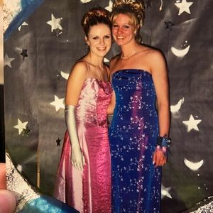 Zum zum by Niki Lucas 2 Piece Prom Dress. Size 7/8